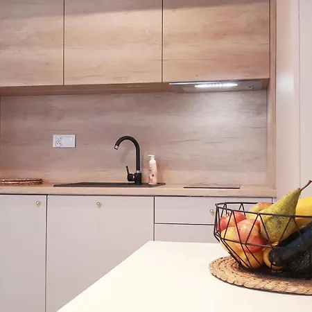 Aleksandry Eli Apartman